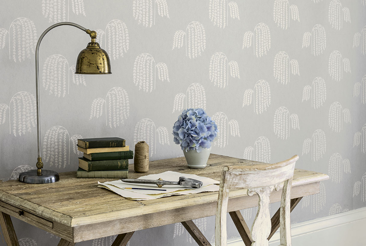 4-waterperry-wallpapers-table-lamp-desk